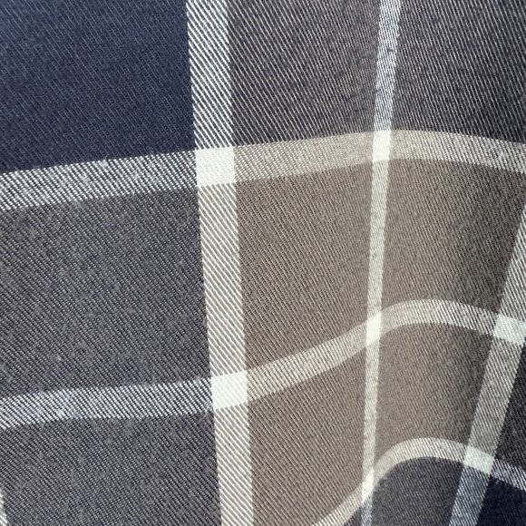 Garnet Hill Flannel Tunic Button Up Shirt 16 Gray Plaid Organic Cotton - Picture 4 of 10